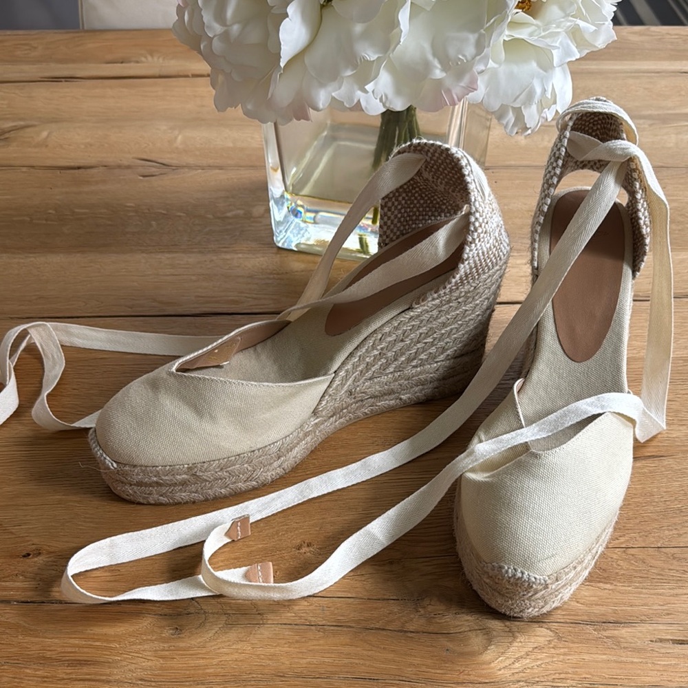 Castaner 41 Elegant Cream Espadrille Wedges
